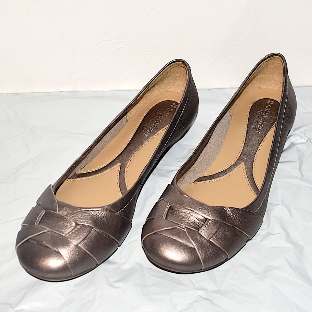 NWOB Naturalizer Maude Leather Bronze Flats--Size 8.5 Extra Wide but could fit M